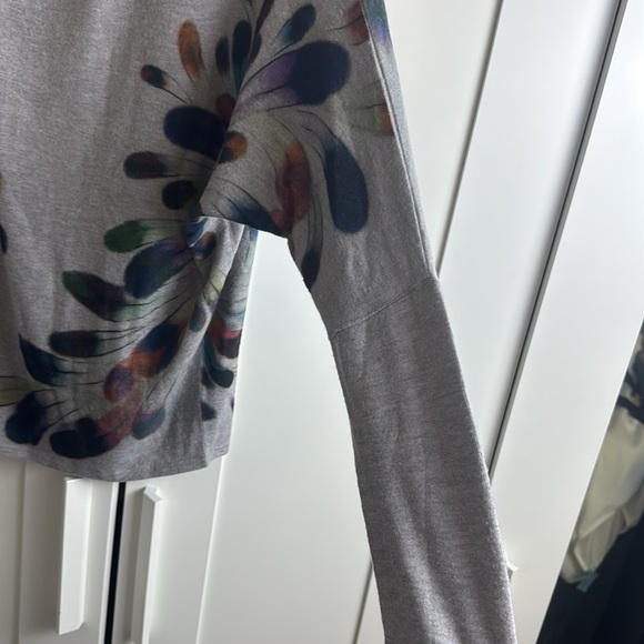 Shamaim Women’s Peacock Pull Over- off the shoulder Grey sweater XL/ Extra Large - Picture 5 of 10